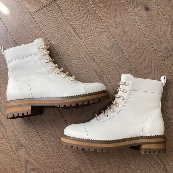 CECELIA NEW YORK Shoes - Ivory Booties
